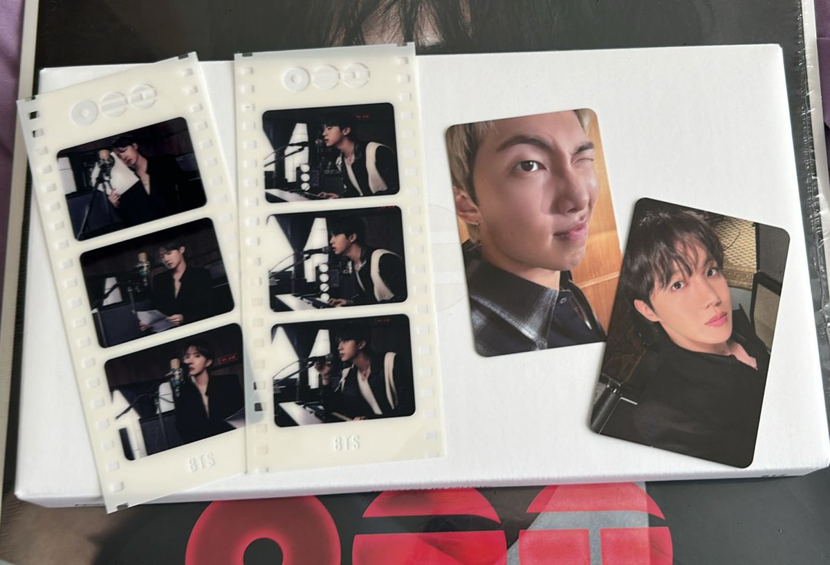 jealousggukie's tweet image. vendoooo! En stock para entrega en alameda 28 de julio 💗

target exclusive Photocards ! 

#btsperu #armyperu #BTSTOUR_ARIRANG_IN_JAPAN #BTS_ARİRANG #btstarget