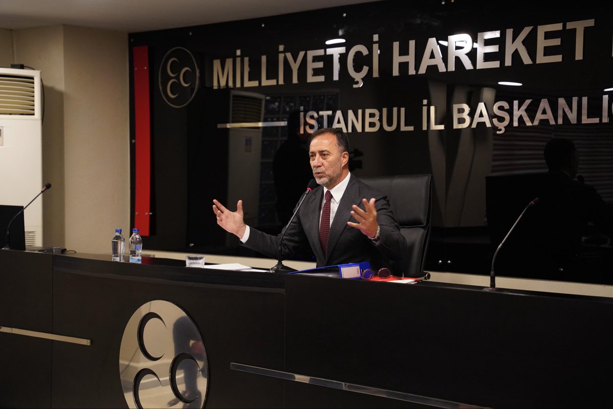 _MHPistanbul_'s tweet photo. İl Başkanımız Sn. Volkan Yılmaz, İl Yönetim Kurulu Üyelerimizle ilk toplantısını gerçekleştirmiştir. 

İstanbul’umuza ve teşkilatımıza hayırlı uğurlu olsun. 
 
İL YÖNETİM KURULU LİSTEMİZ 👇 

https://t.co/fpmLu4embU https://t.co/OFgpgxmtt3