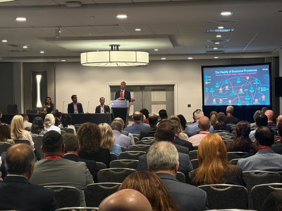 UiPath's tweet image. Chicago, you were good to us! 👏 Thanks to everyone who stopped by our session &amp;amp; booth at #BeckersHealthcare to learn how #AgenticAI is transforming healthcare.