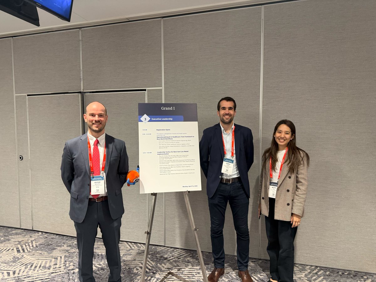 UiPath's tweet image. Chicago, you were good to us! 👏 Thanks to everyone who stopped by our session &amp;amp; booth at #BeckersHealthcare to learn how #AgenticAI is transforming healthcare.