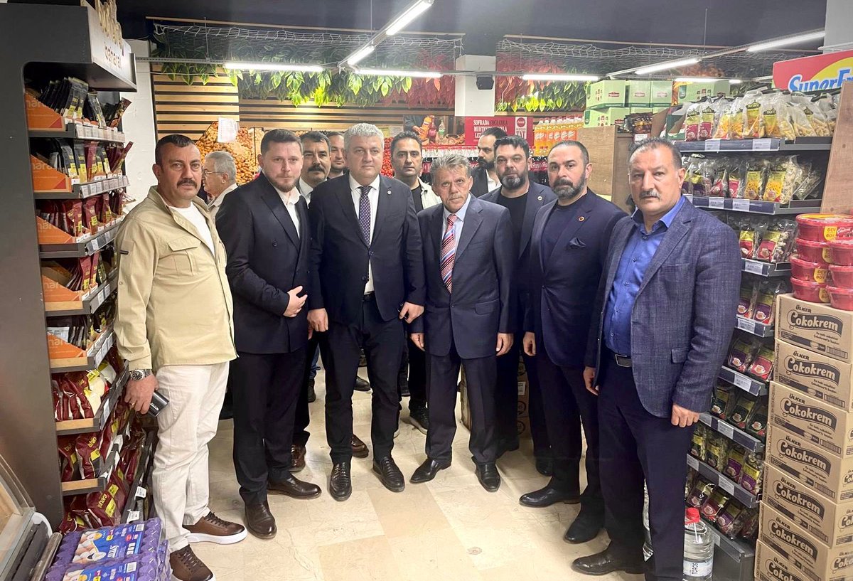 mhpMelikgazi's tweet photo. Milliyetçi Hareket Partisi Melikgazi İlçe Başkanımız Sayın Murat Titizbaş, Yönetim Kurulu Üyelerimiz ile birlikte, iş insanı Sayın Mehmet Ali İmren ve kıymetli babasının işletmeciliğini yaptığı AKTİF GROSS Marketler zincirinin  Talas Anayurt’ ta faaliyet gösterecek olan 8.Şubesinin açılışını gerçekleştirdiler. Tebrik ediyor, hayırlı işler bol kazançlar diliyoruz.

@ismailozdemirrr 
@bakiersoymhp 
@enesertugrulk 
@mtitizbas 
#Mehmetaliİmren
#AktifGros