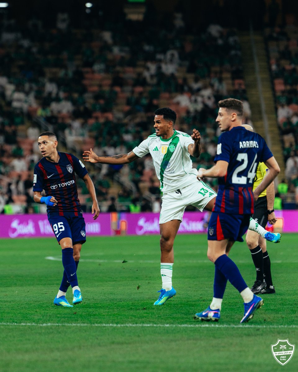 ALAHLI_FCEN's tweet image. Rule the pitch. Win our hearts ⚔️🙌 

#AlAhli | #ACLElite