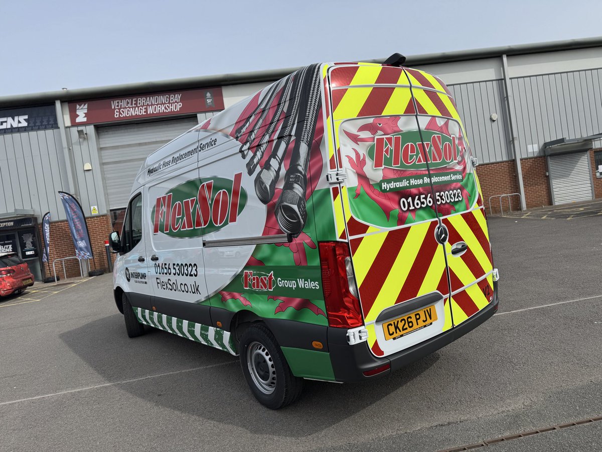 EliteSigns's tweet photo. Flexsol’s latest Sprinter 🇬🇧
Welsh flag backdrop, Avery wrap, Chapter 8 chevrons.
Consistent fleet branding that works.
#standoutwinbig https://t.co/s3pfoAX2nd