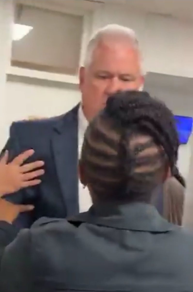 Mean Kris tweet media