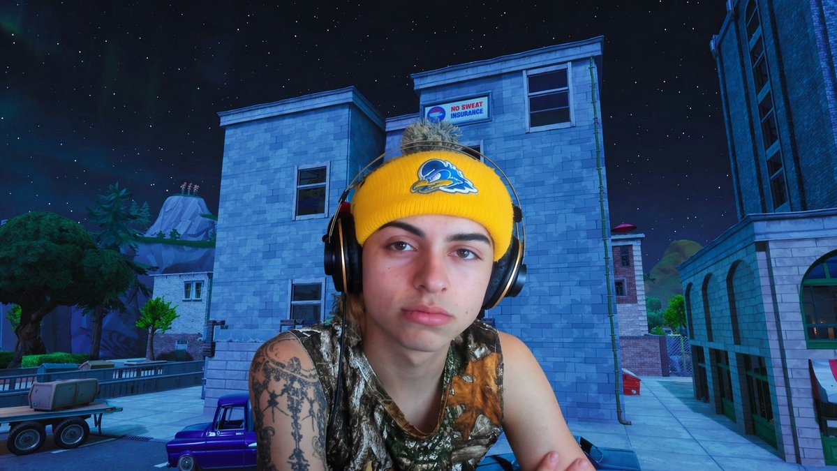 HOY👀

TORNEO🏆

10K USD💵

16:00hs 🕓

➡ kick.com/rageylo