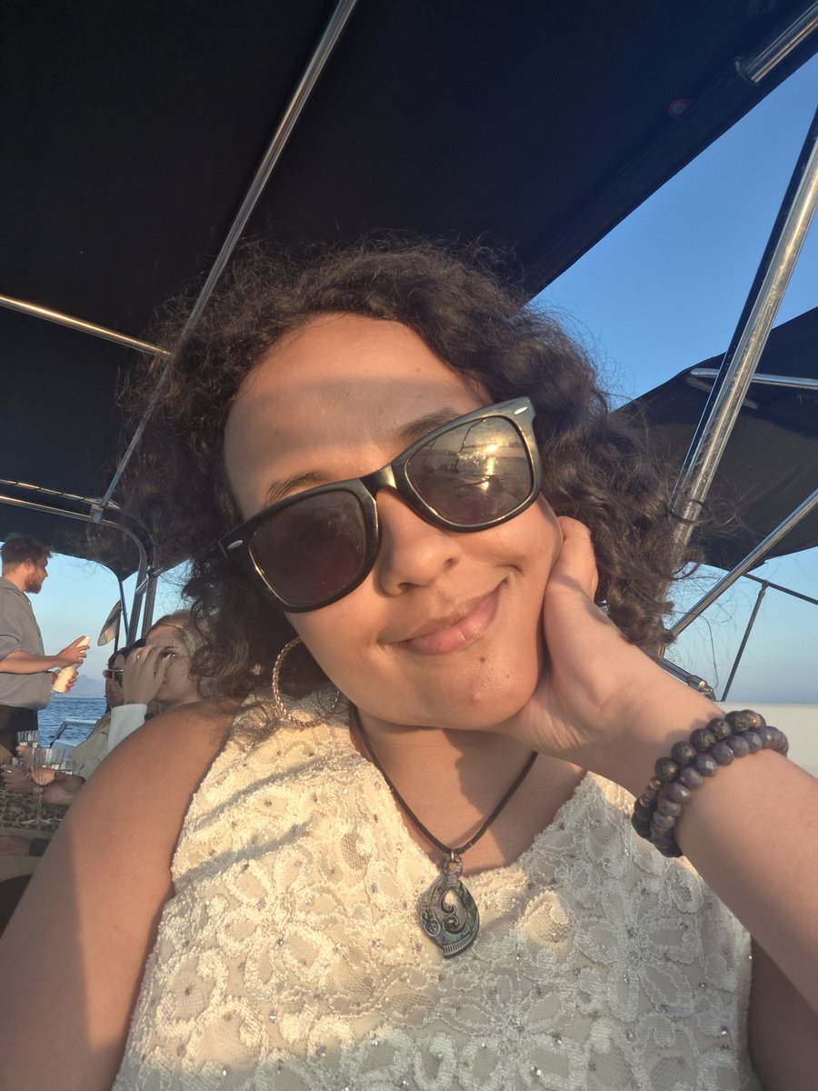 XeniaEmefa's tweet photo. Cruising the Riviera at sunset. The stuff that dreams are made of https://t.co/4ABV7veUya