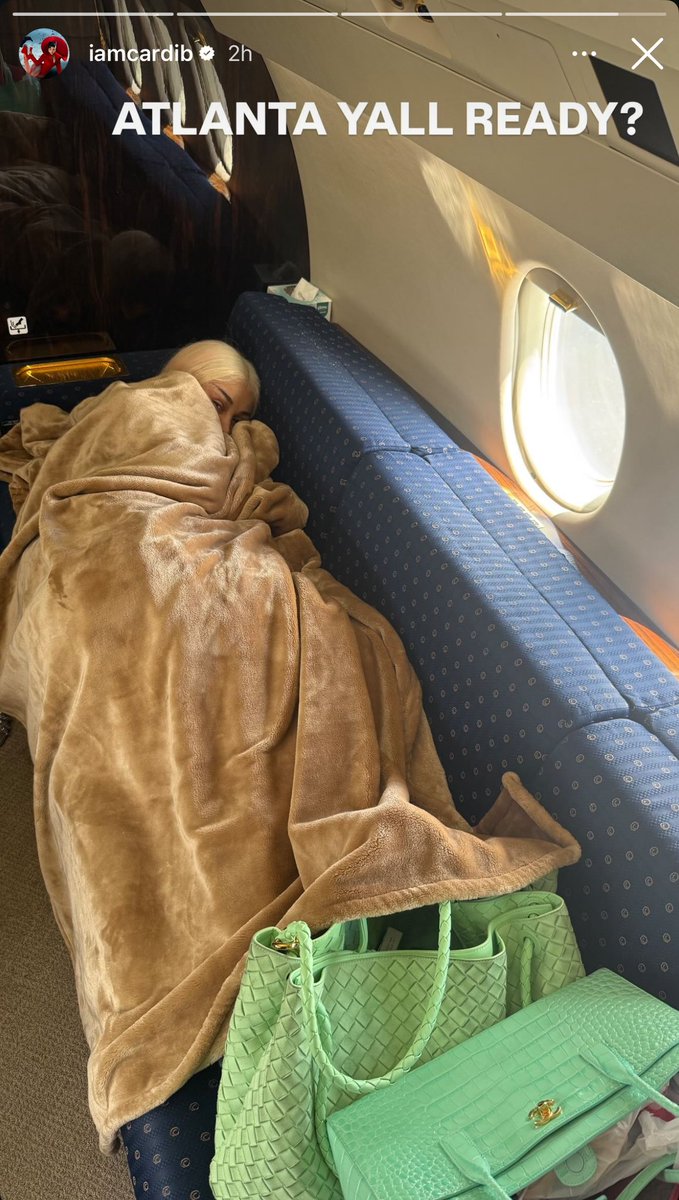 444 🍃 💨 tweet media