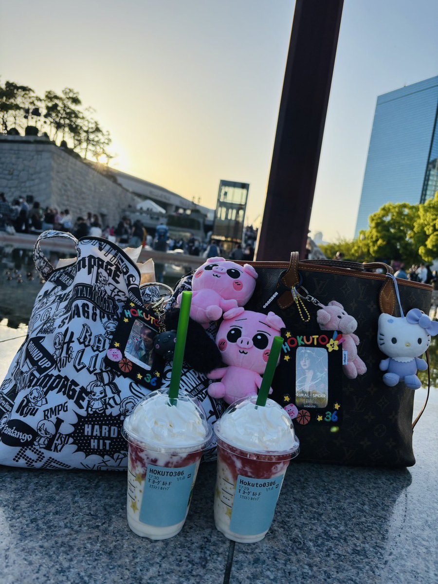 LDH3692611's tweet photo. 吉野ガールズ🐷💞
in Osakaでした𛰙᭜𖫴𖫰𖫱𖫳𖫲𖫲𖫳𖫴𖫰𖫱꛰ ᭜𖫴𖫰𖫱𖫳𖫲𖫲𖫳𖫴𖫰𖫱꛰ಣ
@HOKUTOBOO36 https://t.co/1UcWX8Syry