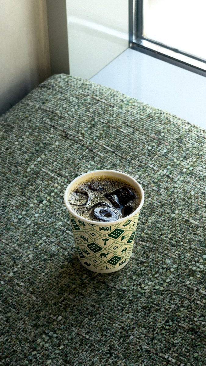 iVIP3R_'s tweet photo. last sip of coffee 😓 https://t.co/VqlOORgavG
