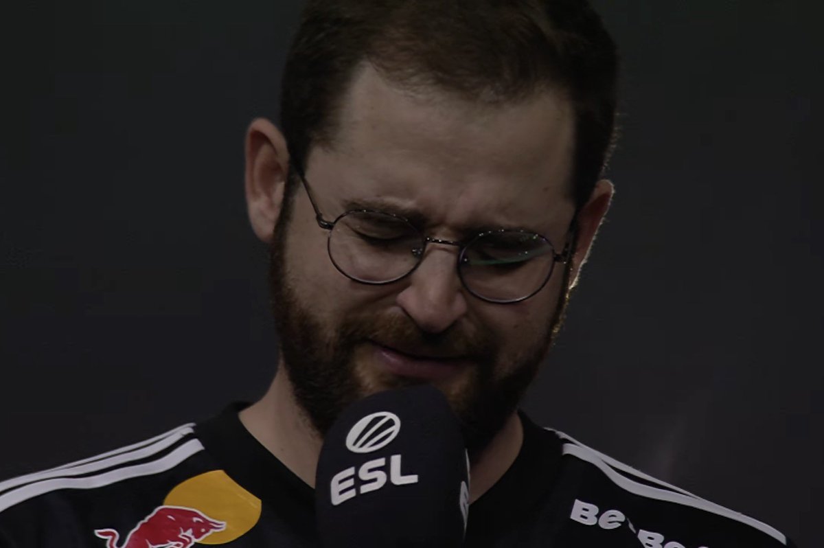 MemesDoCS's tweet photo. Aproveitem o último ano da máquina. https://t.co/spVgzENwBJ