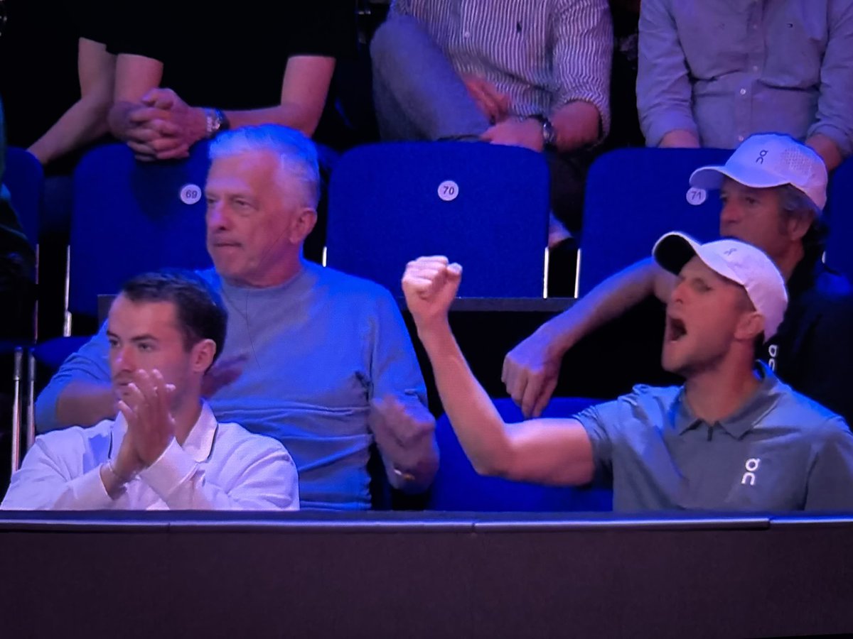 IgaUpdates_'s tweet image. Igaaaa😔💔 after all i think it was a pretty good match✨
It was nice to see these moments where Iga was patient and 
calm😌 it was a solid match, the 3 set was a bit different but overall it was good to watch❤️‍🩹 thank you for the fight @iga_swiatek . Keep working💪 #progress