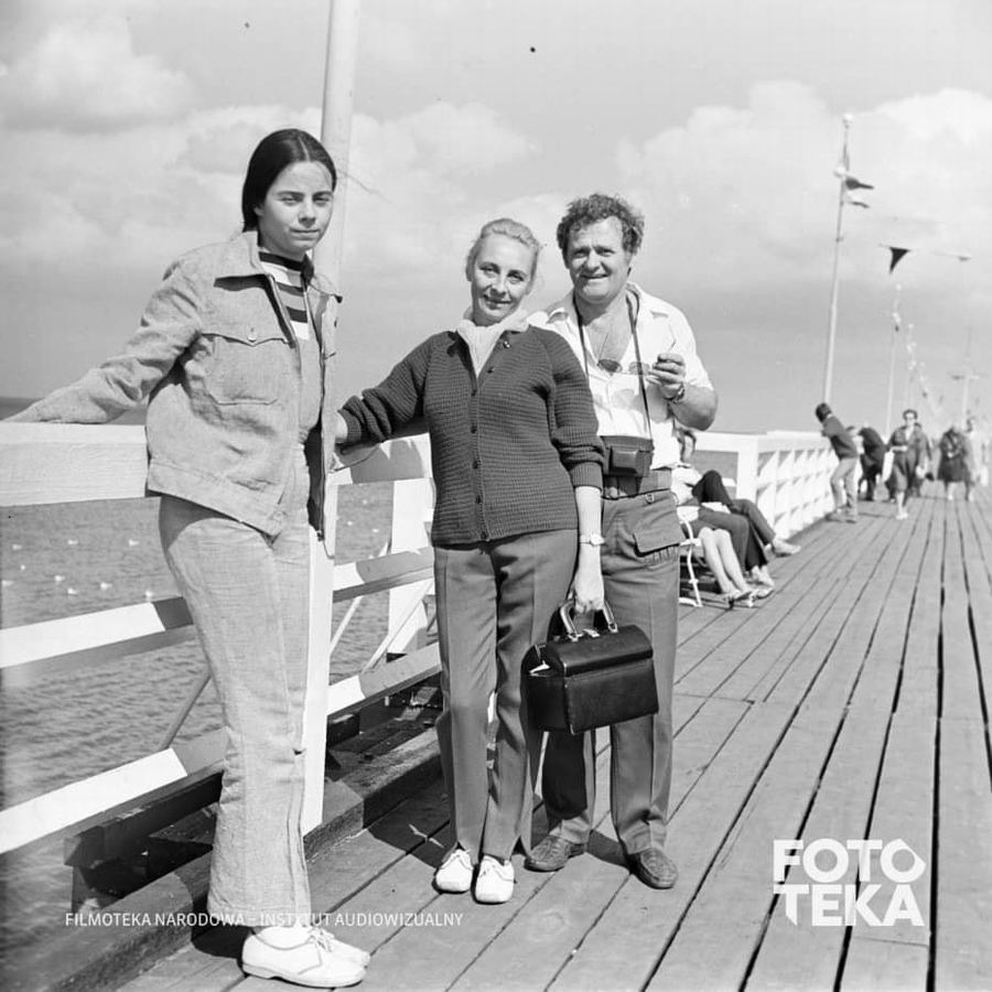 BalcerekJozef's tweet image. #BronisławPawlik, żona Aniela i córka Anna Maria w #Sopot, 1971