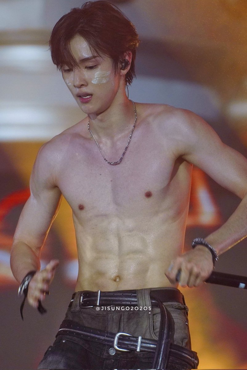 male kpop file tweet media