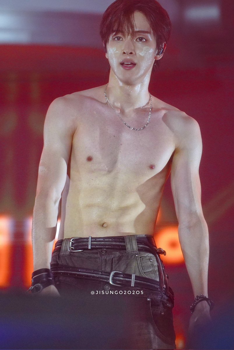 male kpop file tweet media