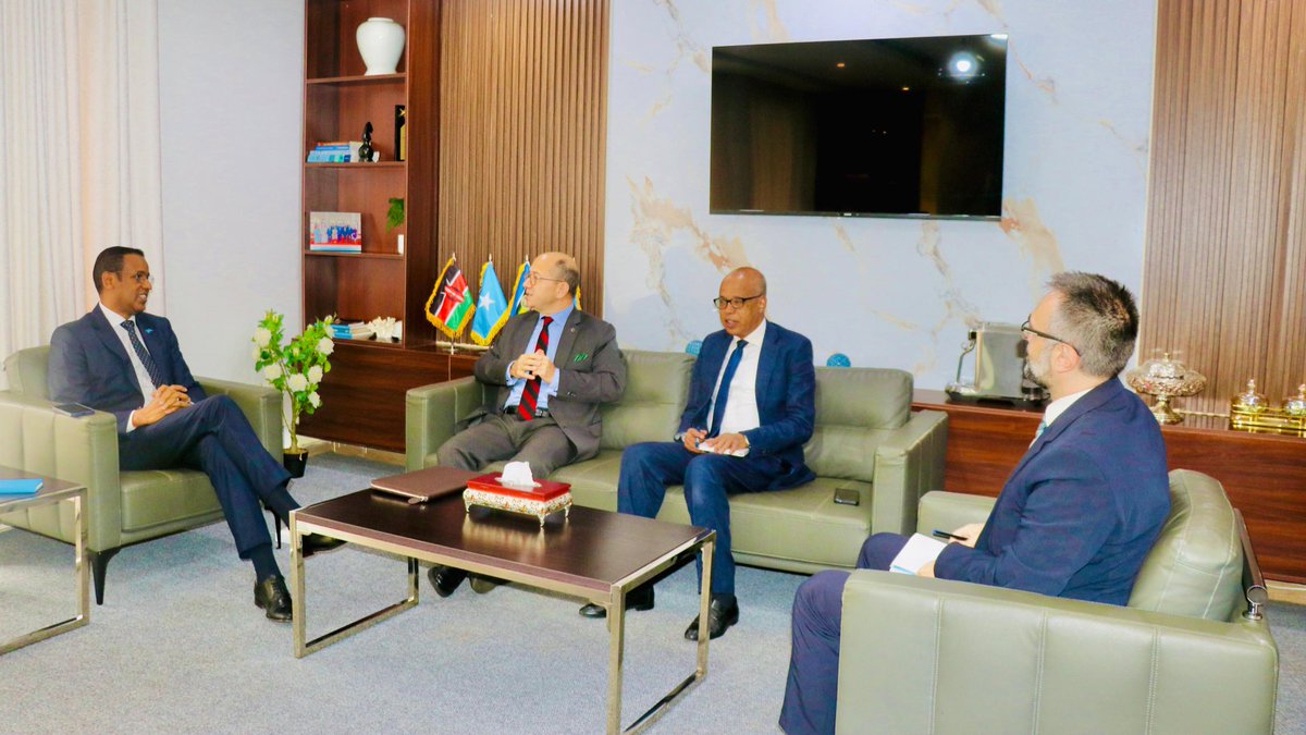 Ijabril's tweet image. I had the pleasure of welcoming H.E. Subutay Yüksel, Amb of the Republic of #Türkiye to #Kenya for a courtesy call. Our discussions focused on strengthening the longstanding diplomatic relations between Somalia and Türkiye. Highlighted the importance of sustained engagement based