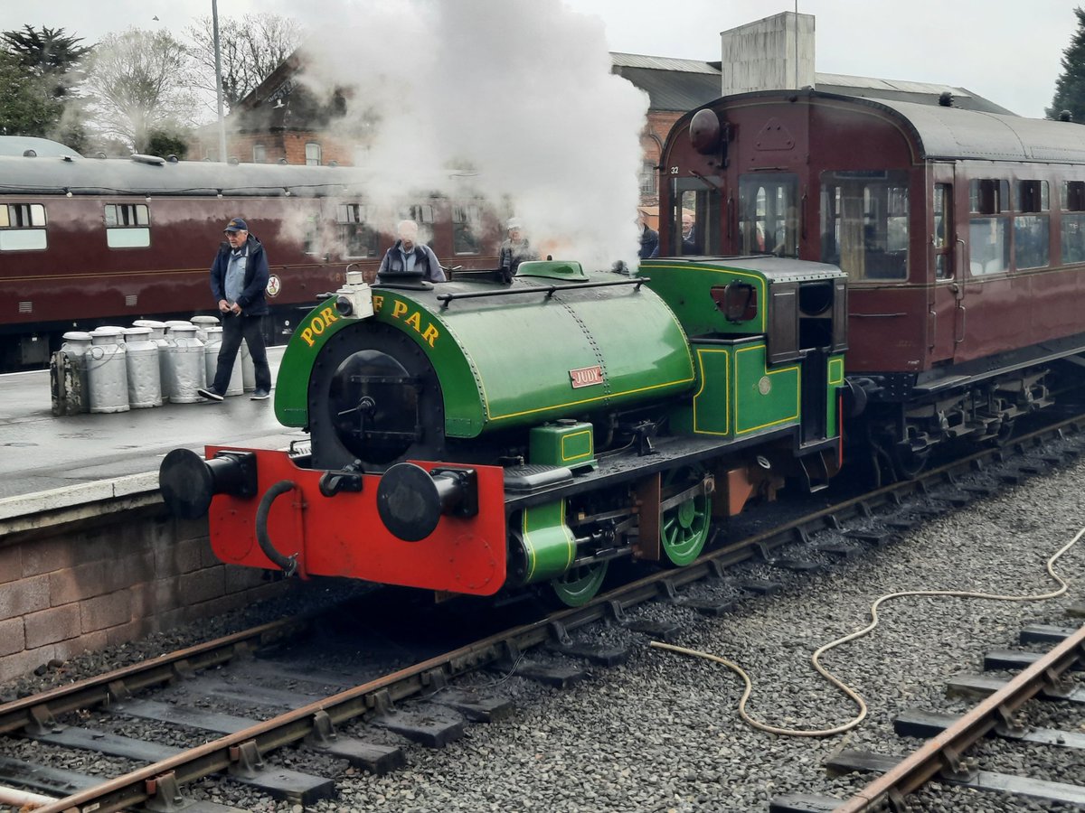 BJendenrailway's tweet photo. My first of two steam galas this week has now been done. A lovely day spent at the Severn Valley Railway.
#severnvalleyrailway #svrsteamgala #svr #steamfix #steamgala #springsteamgala. 

Epping tomorrow. https://t.co/8MtZ7Qvo9f