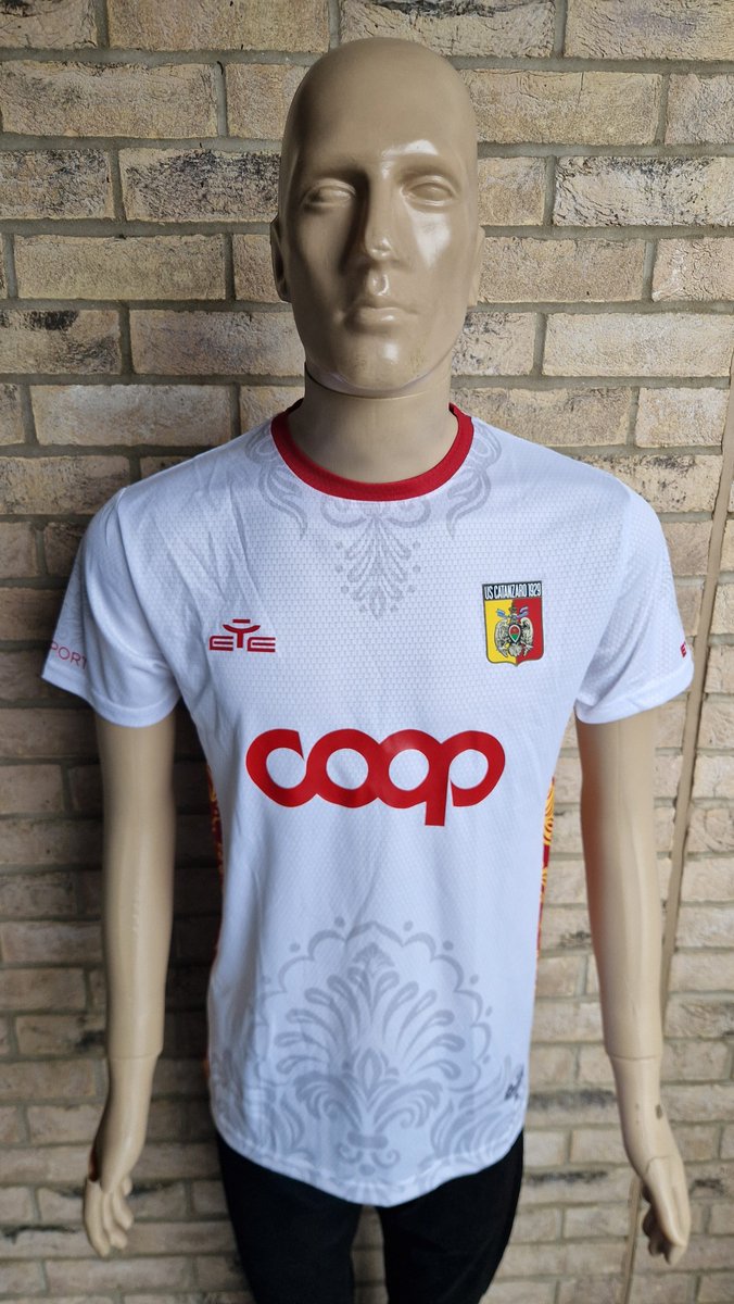 Top Corner Shirts tweet media