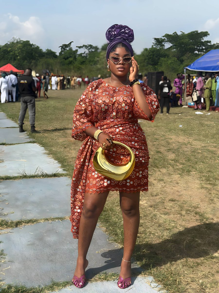 theyomikunn tweet media