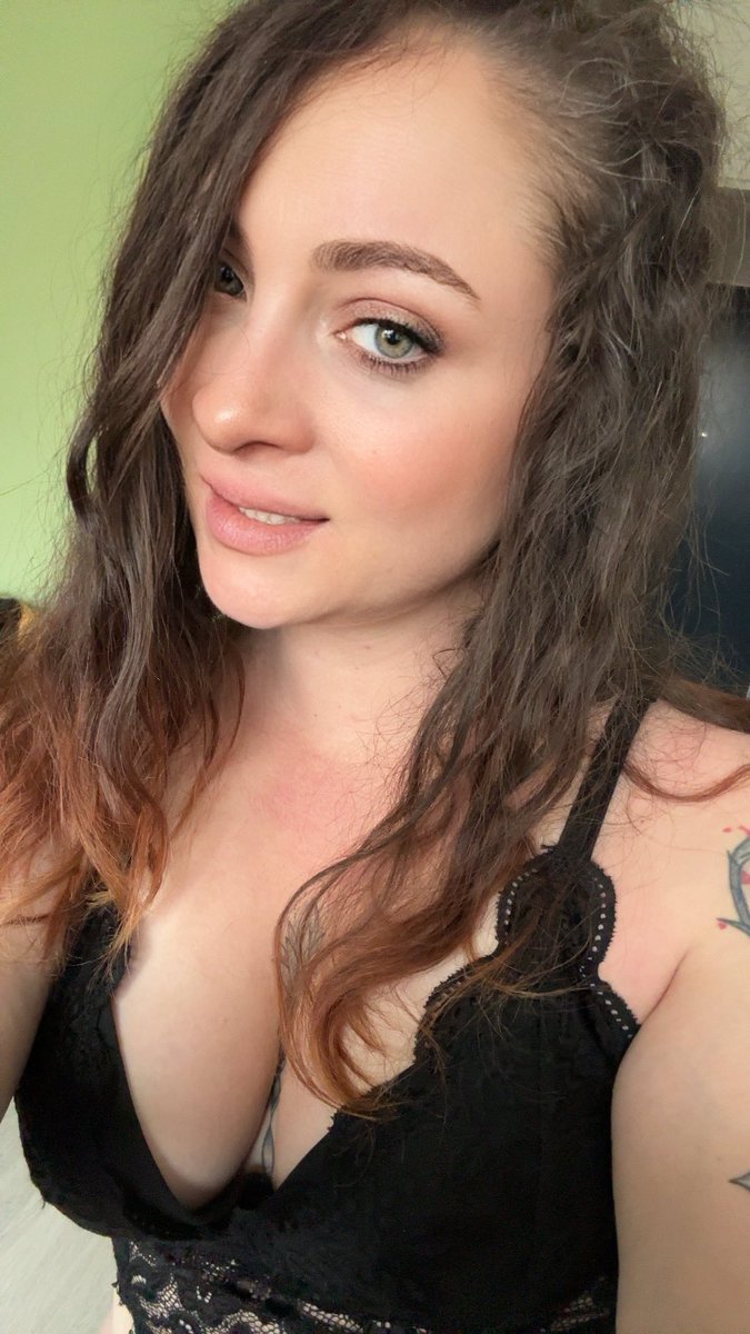 Patronne 😈💸 tweet media