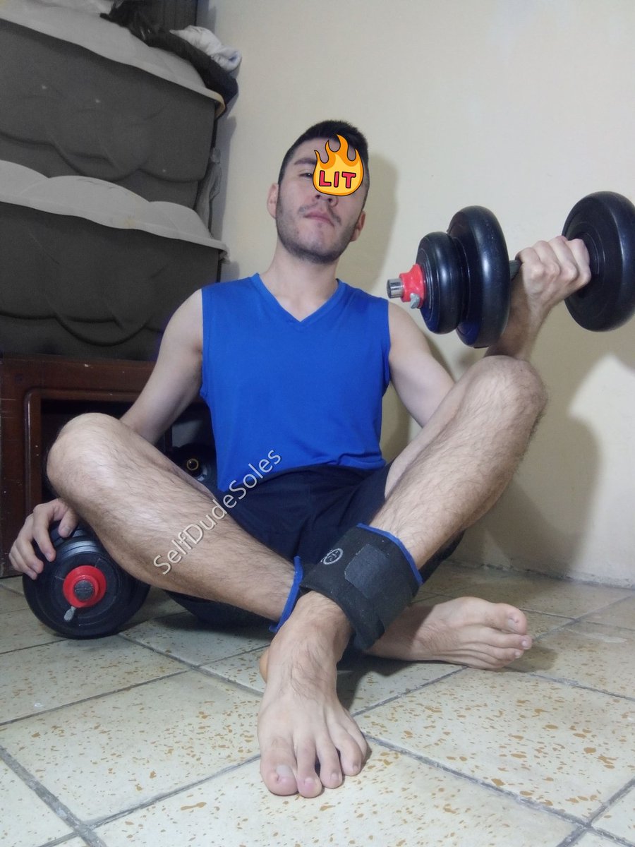 SelfDudeSoles's tweet photo. Who wants to join me? https://t.co/K1gloZXxKo