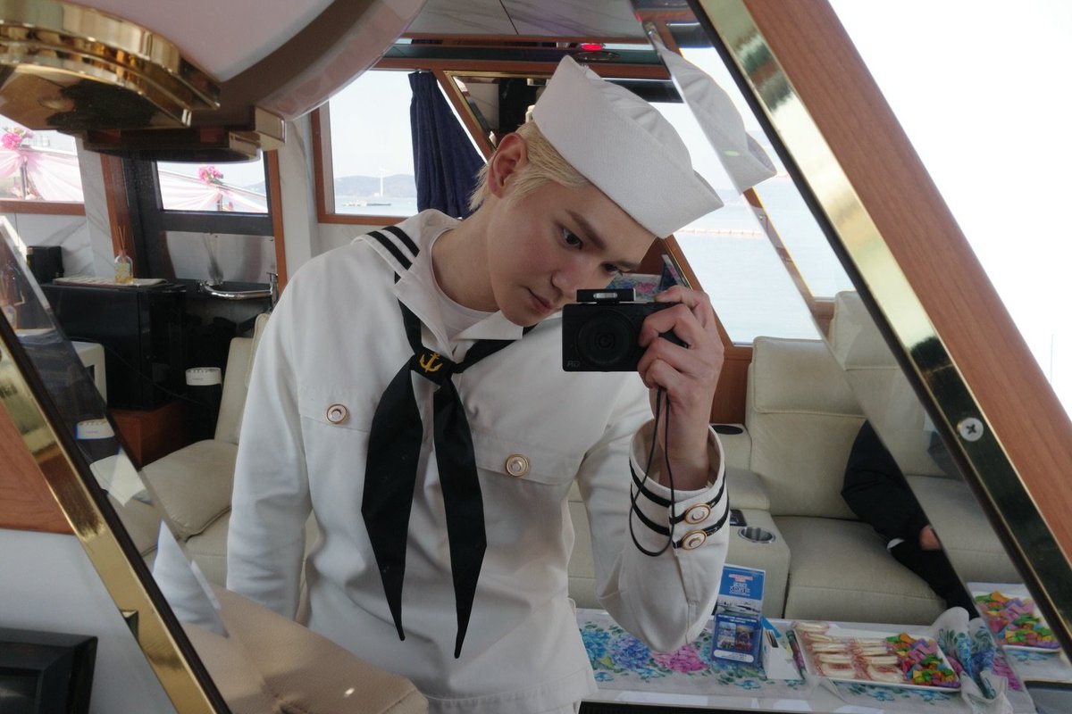 taeyong pics tweet media