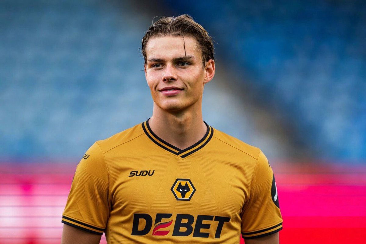 JoshOnWolves's tweet image. 🚨 🐺 🚨 

Via @JakeSanders92 🥈 

#Wolves are reportedly interested in a £10m move for Tromso midfielder…

 𝐉𝐞𝐧𝐬 𝐇𝐣𝐞𝐫𝐭𝐨-𝐃𝐚𝐡𝐥 🇳🇴 💫 

Hamburg and Sporting a circling the U-21 star, however wolves are said to be “Ready to make a move”

Thoughts? 🤔