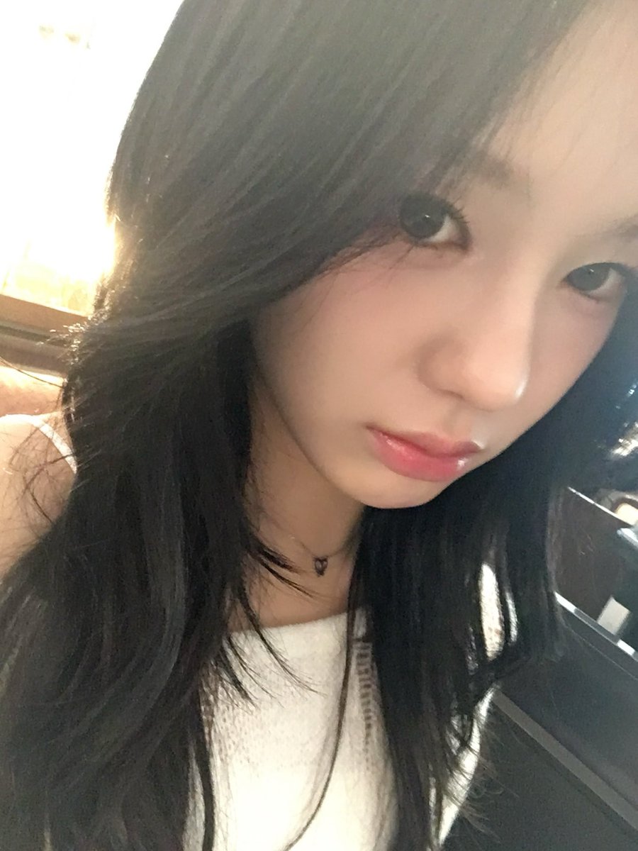 yulbi tweet media