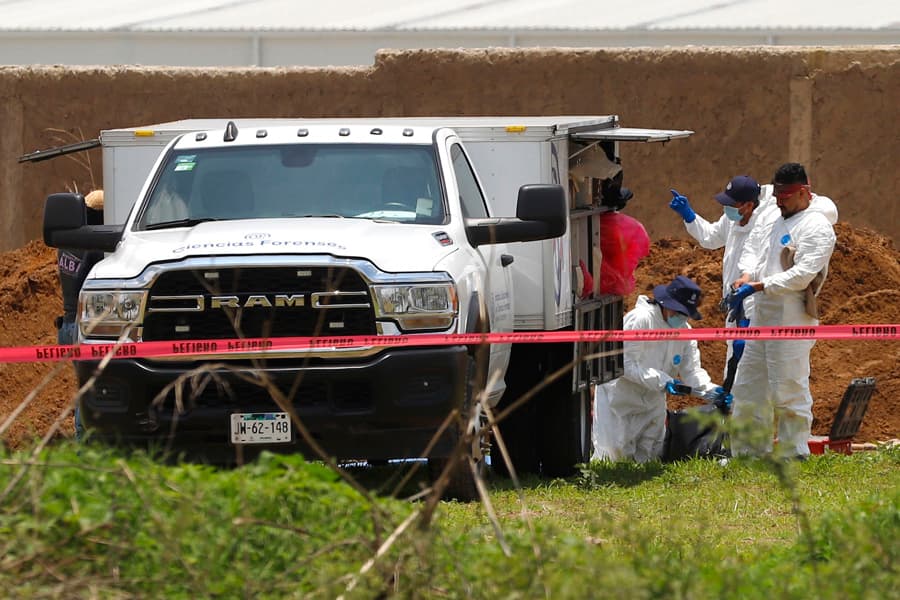 AnalisisUrbano's tweet image. #México #restos #desaparecidos |
Colectivos de búsqueda y familias buscadoras alertaron este jueves por la crisis forense en las lagunas de La Habana, entre la alcaldía de Tláhuac, en la capital mexicana, y el municipio de Chalco, en el Estado de México, centro del país, donde