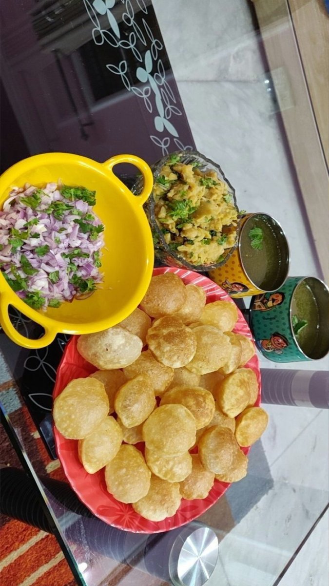 ميمو tweet media