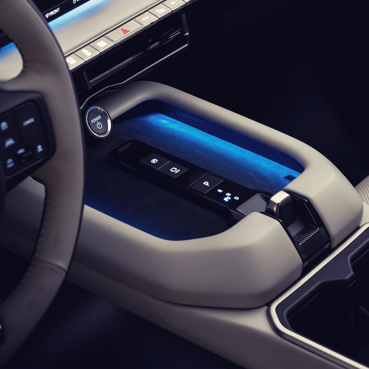 ToyotaZanes's tweet photo. The future of family driving is coming soon. Introducing the 2027 #ToyotaHighlander, Toyota's first U.S.-assembled 3-row BEV. It seats seven and has an estimated range of up to 320 miles.
Arriving late 2026. Stay tuned! ⚡ #LetsGoPlaces https://t.co/dwmxNNASHe