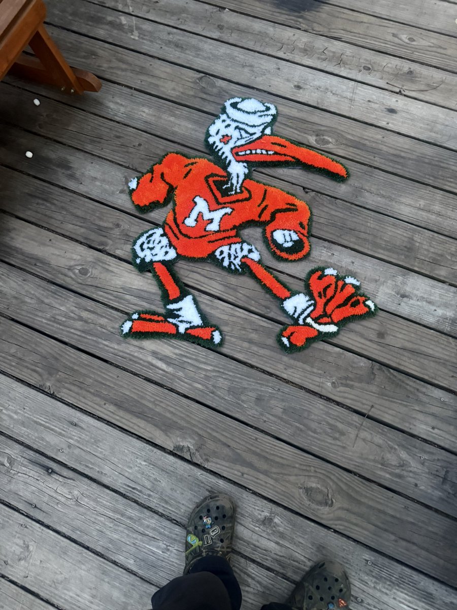 NoRespect4Hoess's tweet image. Custom piece, hand-tufted from scratch 🧵
Bringing classics back to life in rug form
DM to lock yours in 📲
Shipping worldwide 🌍
#miamihurricanes #theu #miamiu #canes #hurricanefans #customrugs #tufting #tuftingart #fyp #handmade #viral #roomideas #rugtok #tuftedrug #homedecor