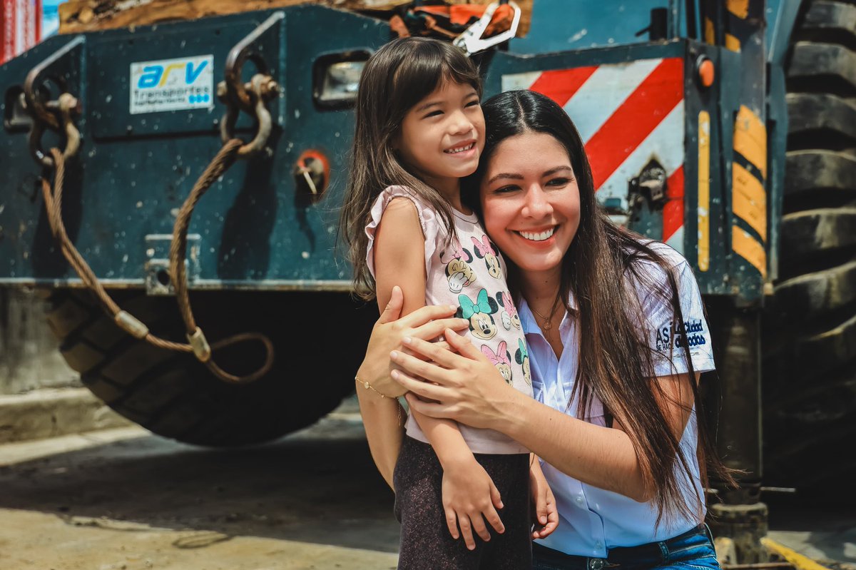 TatianaCoronel tweet media