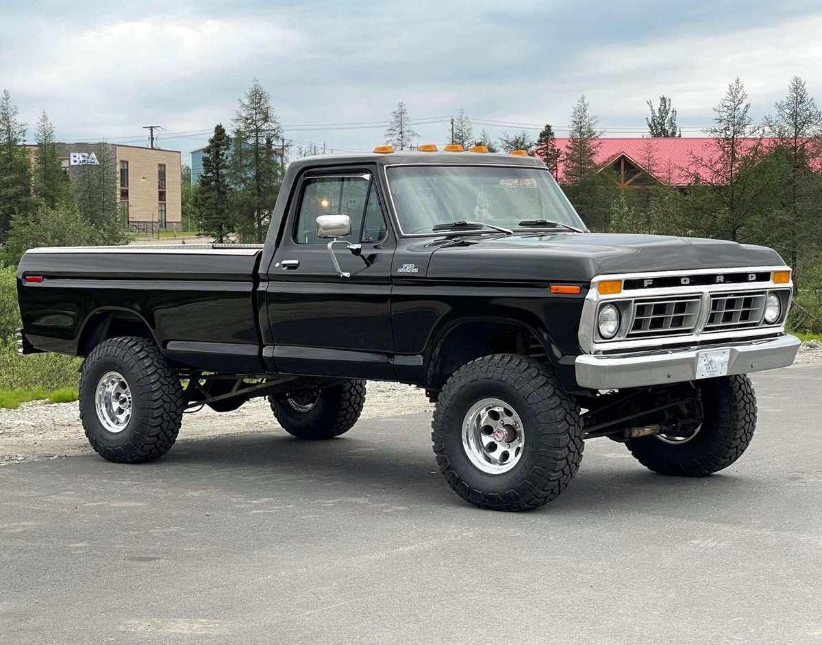 kmandei3's tweet image. Classic Ford #FridayVibes