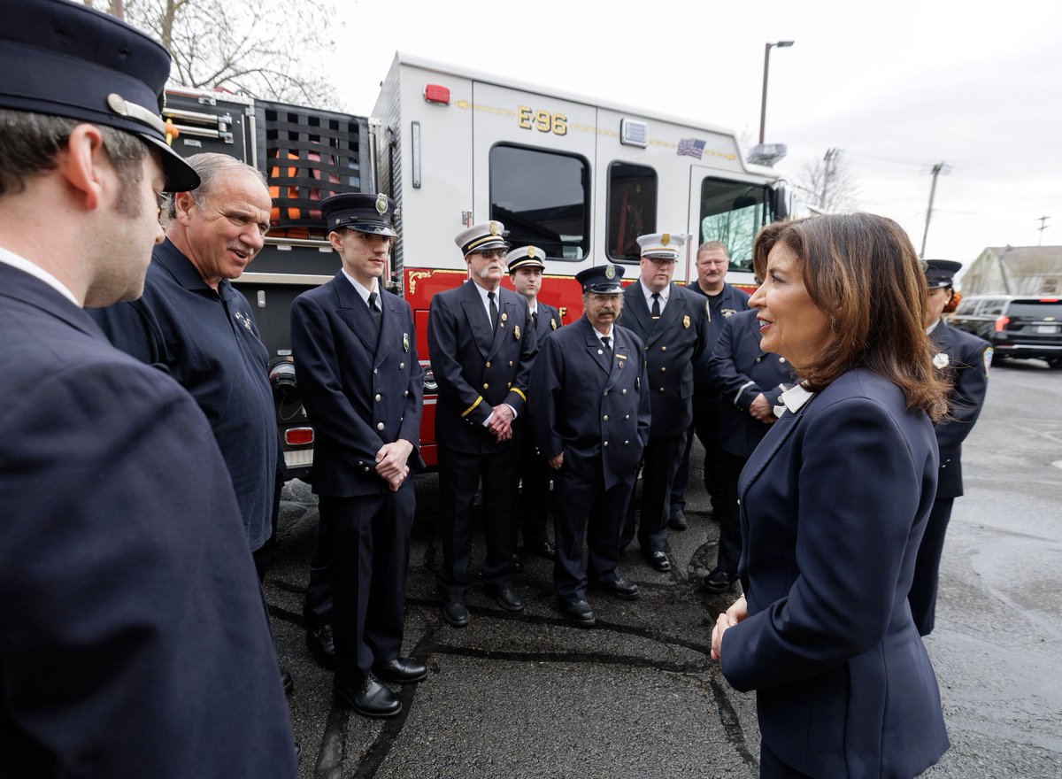 Governor Kathy Hochul tweet media
