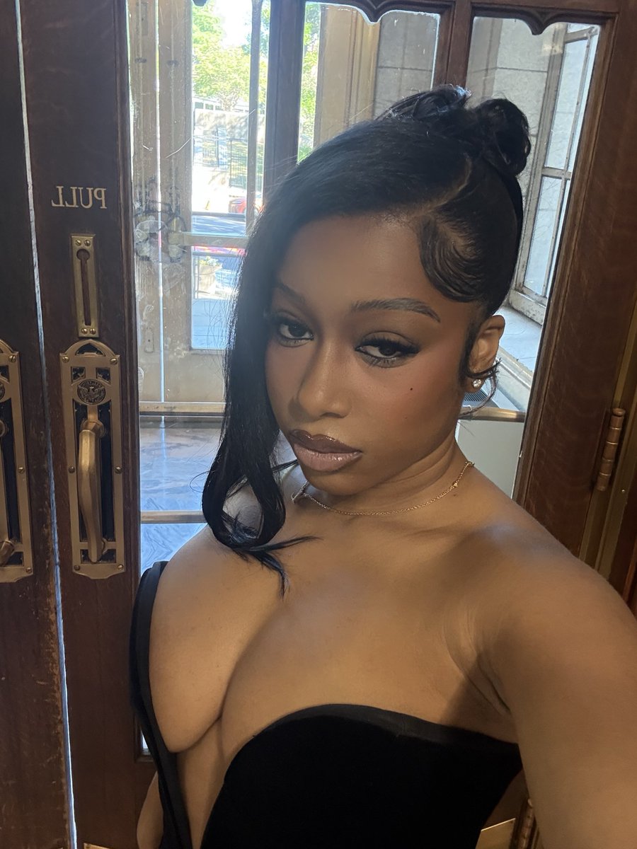 ari 🐣 tweet media