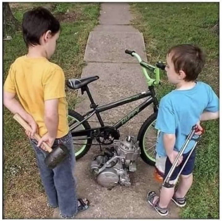 Moto_History's tweet image. This is basically how the motorcycle was created!!!!  #motorcycles. #interestingpictures. #picturesshowthetruth. #originalmotorcycleengineering. #motorcyclehumor