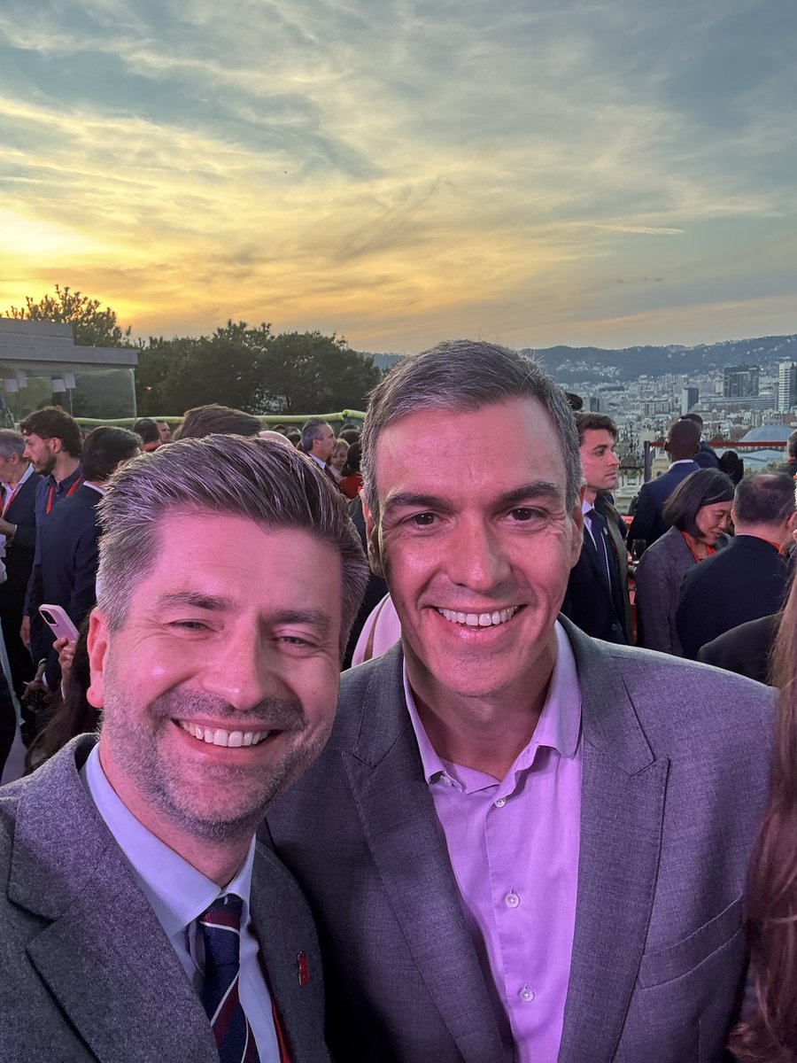 Krzysztof Śmiszek tweet media