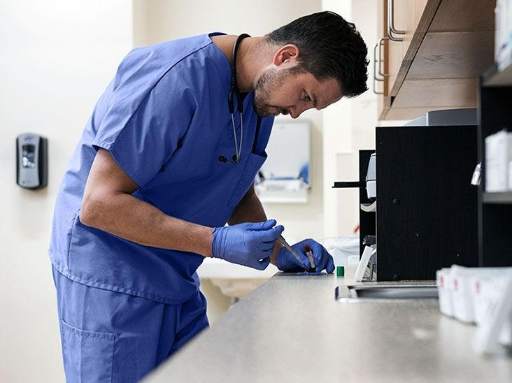 DiverseElders's tweet image. A study suggests that a #blood test measuring the biomarker pTau217 can #detect early signs of #Alzheimer’s disease #years before #symptoms or signs #appear on brain scans. Blood-based #biomarkers are poised to replace more invasive or expensive tests buff.ly/6cNBsje