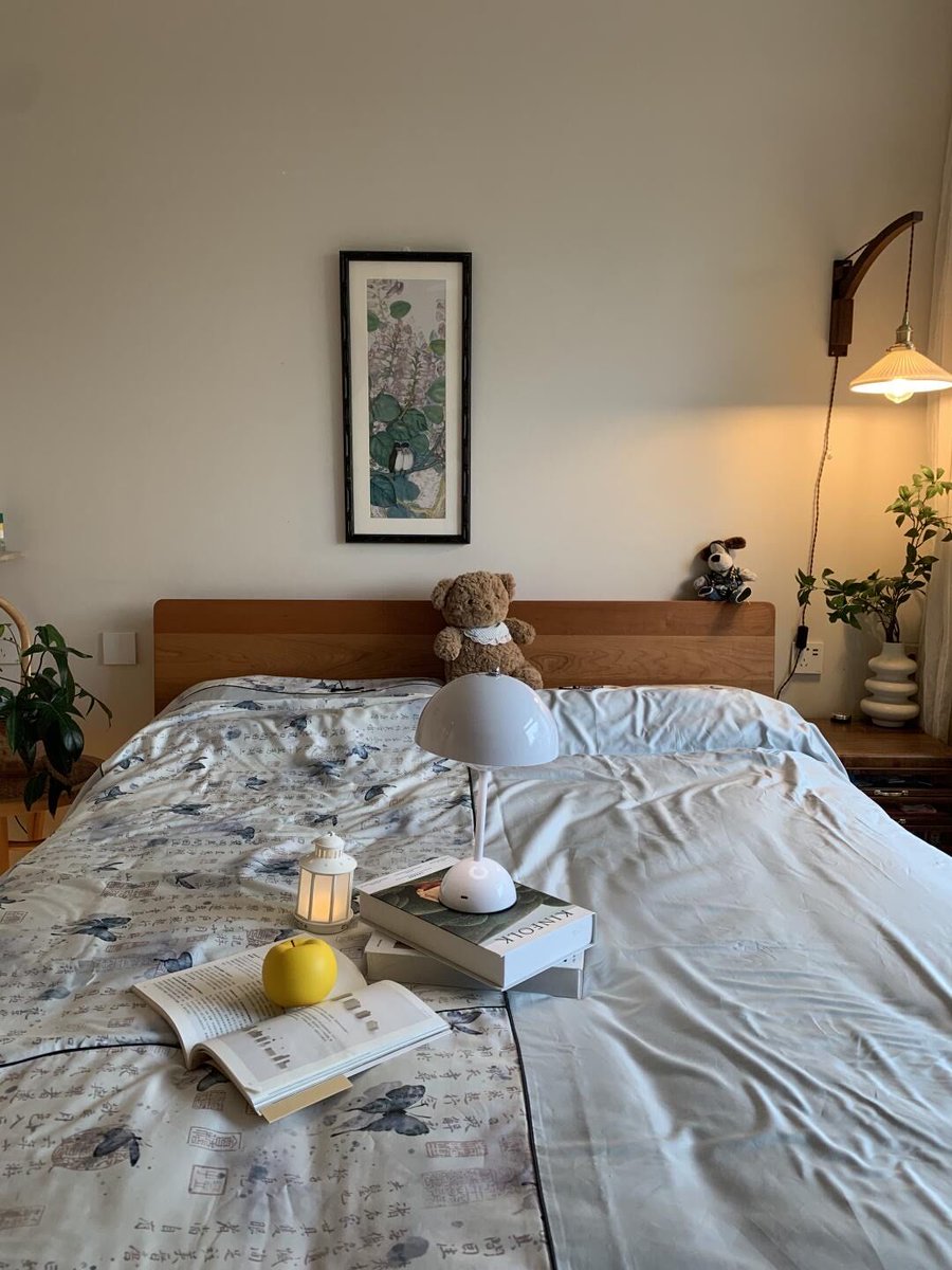 govindam15's tweet image. Tired of hitting snooze Try this 3-step morning reset: Wake 10 mins earlier, drink warm water first, stretch for 2 mins. Small shifts = big energy wins!  #MorningRoutine #Productivity