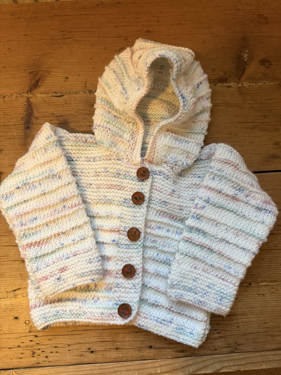 Candysbookcase's tweet image. I Made This …. #knitting #wool #babyCardigan #crafting 🧶🧶