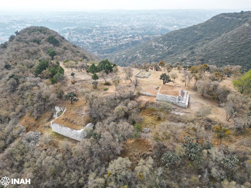 INAHmx's tweet photo. #ENTÉRATE ⚠ Una revisión desde la arqueología y la historia de #Tlaxcala, en el nuevo número de la #ChiquINAH 

• La publicación del #CINAHTlaxcala, aborda el origen de la capital tlaxcalteca y el pasado del pueblo de La Candelaria Teotlalpan.

🔗 https://t.co/0Oz8wOh5rR https://t.co/oHfJrZwpji