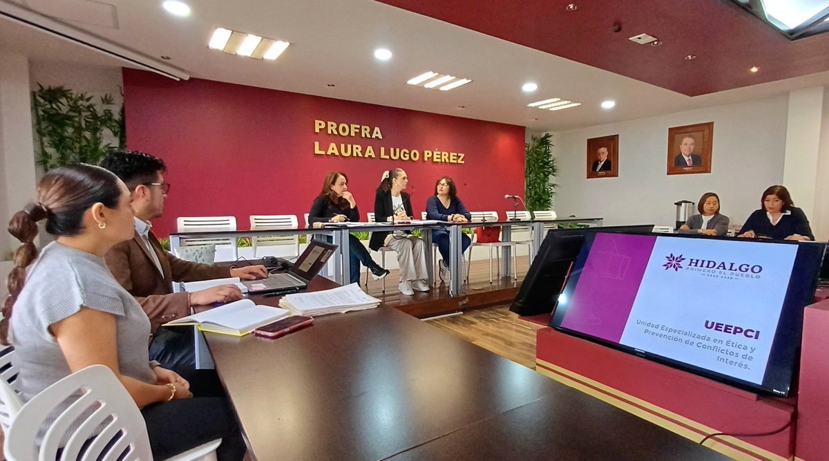 MayeRosanoReyes's tweet photo. 📄💼Con el propósito de avanzar en la profesionalización de las personas consejeras; Diana Castillo Ramírez, enlace de la #UEEPCI de la Secretaría de @Contraloria_Hgo, impartió una sensibilización en materia de #ProtocoloCero.
#CEPCI #SEPH #IHE https://t.co/F6L0zwclFV