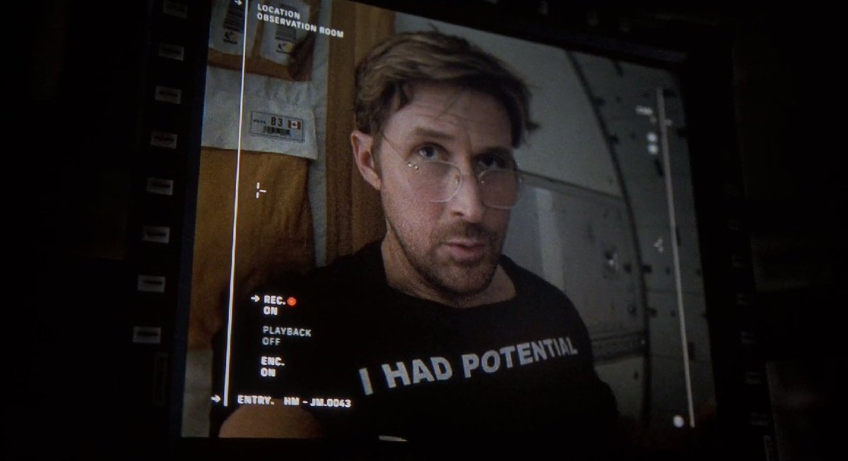 internectics's tweet photo. Why does he look that good?! https://t.co/2lPOuofWXC