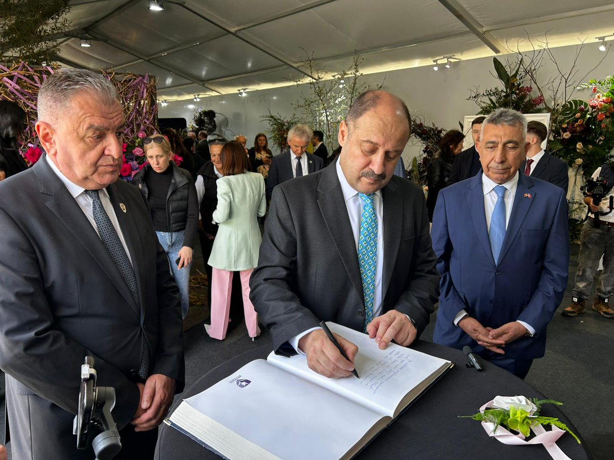 chy346's tweet photo. Şanlıurfa rüzgârı Romanya’da esti! 🇹🇷🇷🇴
BŞB Başkanı Mehmet Kasım Gülpınar, Pitești Lale Senfonisi Festivali’nde kardeş şehir bağlarımızı tazeledi Uluslararası düzeyde Şanlıurfa tanıtımı yapılarak dostluk mesajları verildi. 🤝
#Mehmetkasımgülpınar 
#Şanlıurfa 
#romanya 
#türkiye https://t.co/5rMRTcgmpZ