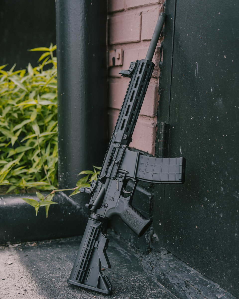 Tippmann_Arms's tweet image. Lean setup. Proven platform. No wasted motion.
The M4-22 LTE features a 16” parkerized steel barrel, composite free float handguard, adjustable stock, and the controls shooters already know and trust.

#TippmannArms #LTE #M422 #22LR #RangeDay #ARPlatform #GunCommunity #ShootMore