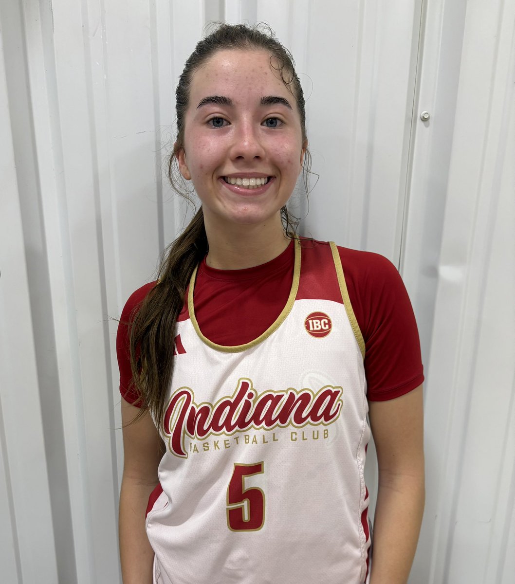 coachbeckett's tweet photo. 27’ I.Silcox, Greenfield Central / IBC, has increased her production over 3 varsity seasons, with a breakout jr year. Can score it in a variety of ways, knocks down the three with range &amp; crafty on the attack with a nice floater &amp; touch going to the bucket. 15 pts in opener 👀 https://t.co/qkmAYUQNd4