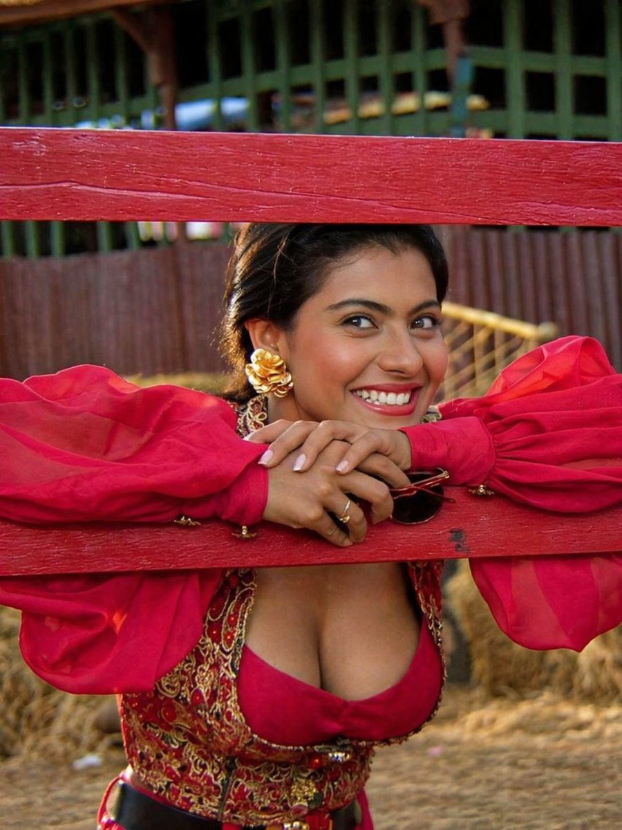 Assgardian1100's tweet image. ✨ #Kajol ✨