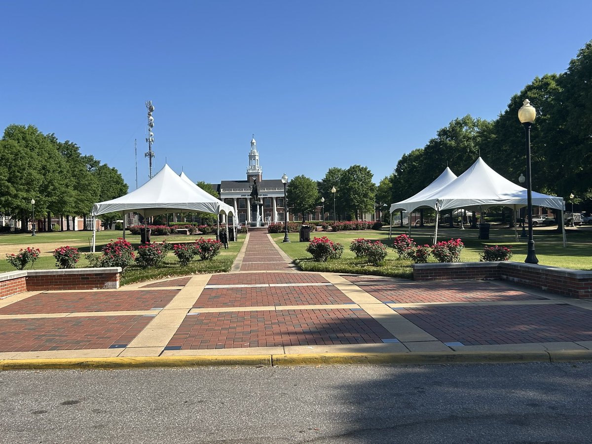 turnertill11's tweet photo. Had a great time at @TroyTrojansFB Spring practice today. It was great to meet the coaches and staff and I look forward to continuing to build a relationship with this program. @GeradParker1 @CoachWright37 @BooneBoonec @TQHancock @joe_discher @Coach_NBurton @CoachJMann919 https://t.co/i5Bvohwfzh