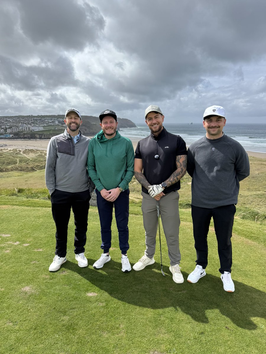 LesterBarnesy's tweet image. Great day @PerranporthGolf partnering @paulhendriksen who shot -5 and as a team -9 to finish 2nd. Nice to finally play with @jamesmwiltshire too. Course and company brilliant. #golf #golfer #pga #golfing