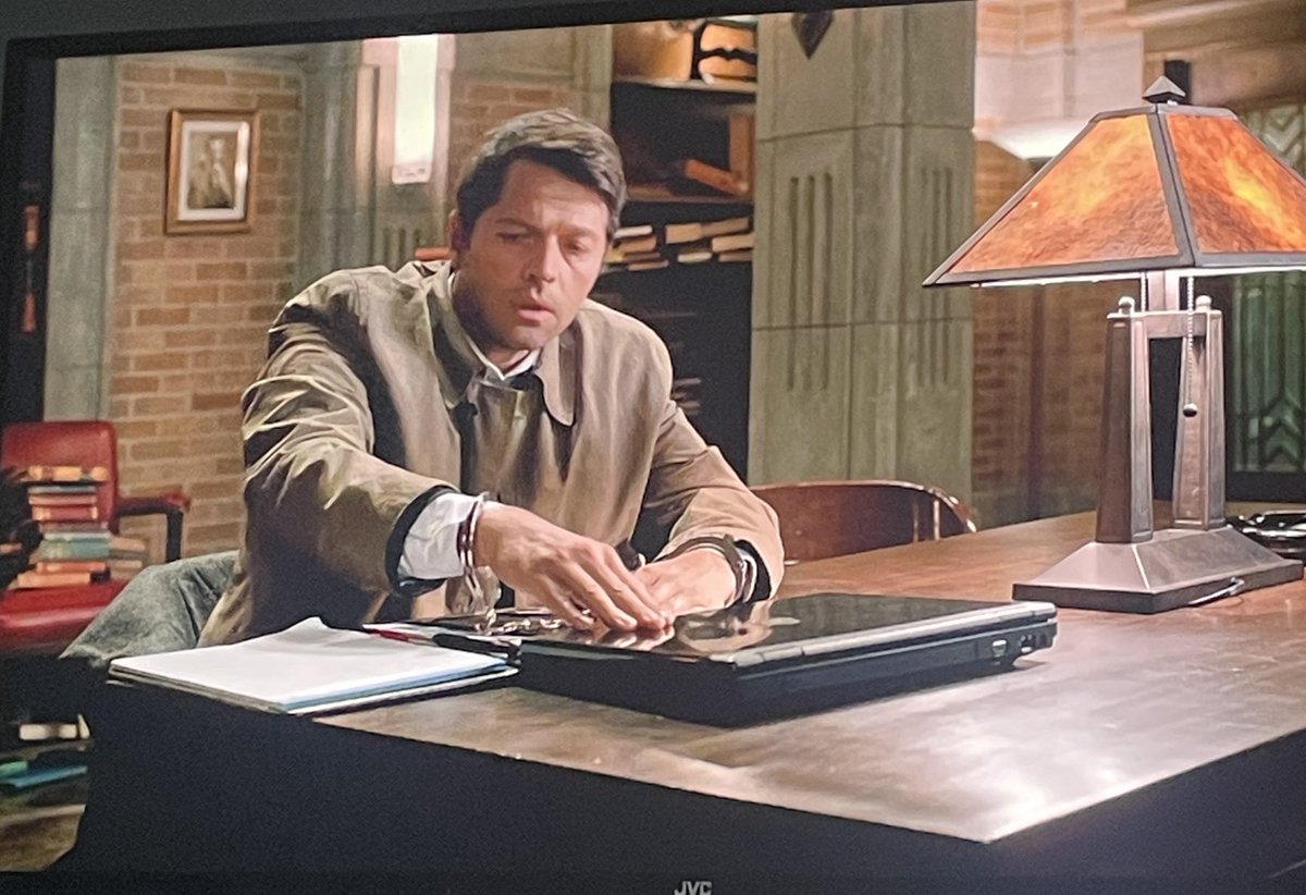 isa* is watching spn! tweet media